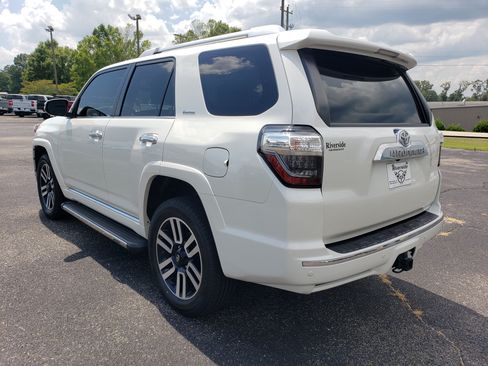 Used 2022 Toyota 4Runner Limited AWD/4WD image 3