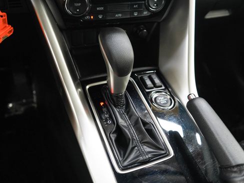 Used 2023 Mitsubishi Eclipse Cross LE AWD/4WD image 22
