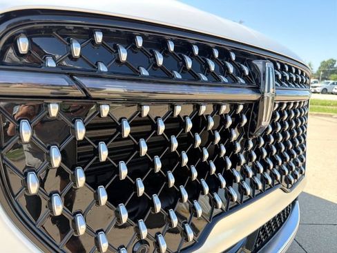 New 2026 Lincoln Nautilus Reserve AWD/4WD image 14