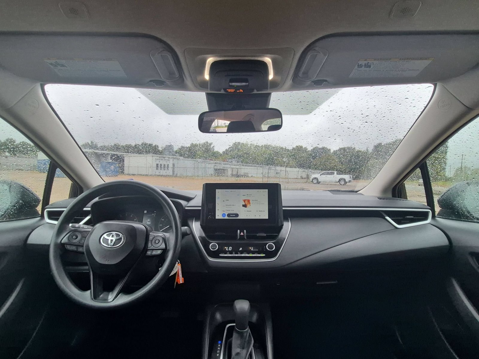 Used 2025 Toyota Corolla LE FWD image 24