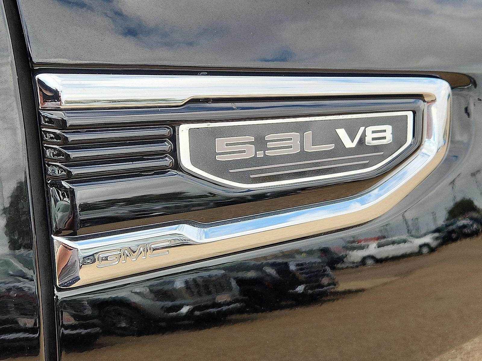 Used 2025 GMC Sierra 1500 SLT AWD/4WD image 9