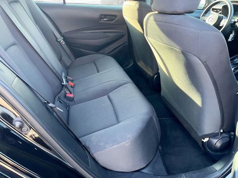 Used 2025 Toyota Corolla LE image 26