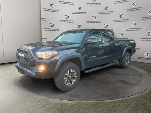 Used 2019 Toyota Tacoma TRD Off-Road image 1