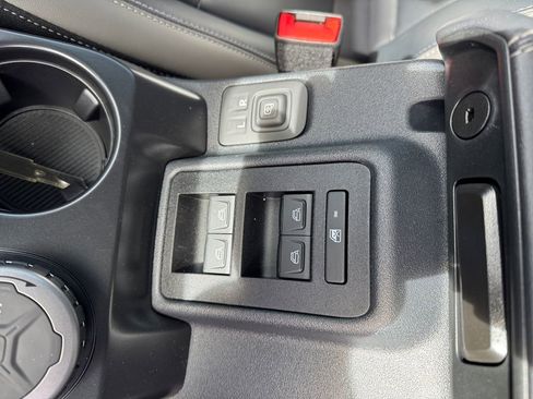 New 2025 Ford Bronco Outer Banks image 28