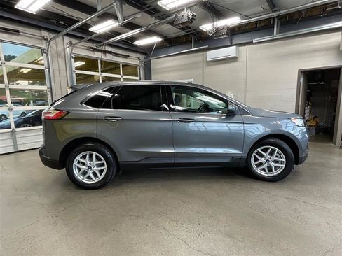 Used 2022 Ford Edge SEL w/ Cargo Accessory Package AWD/4WD image 6
