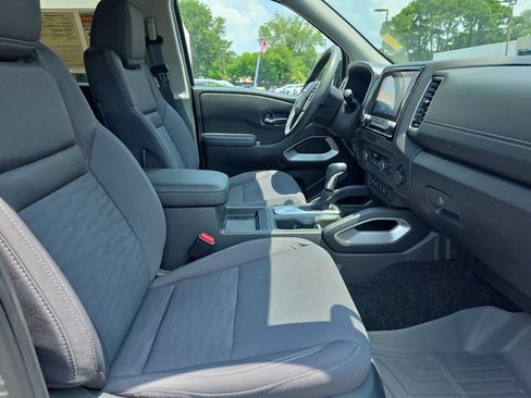 Used 2024 Nissan Frontier SV w/ SV Convenience Package RWD image 30