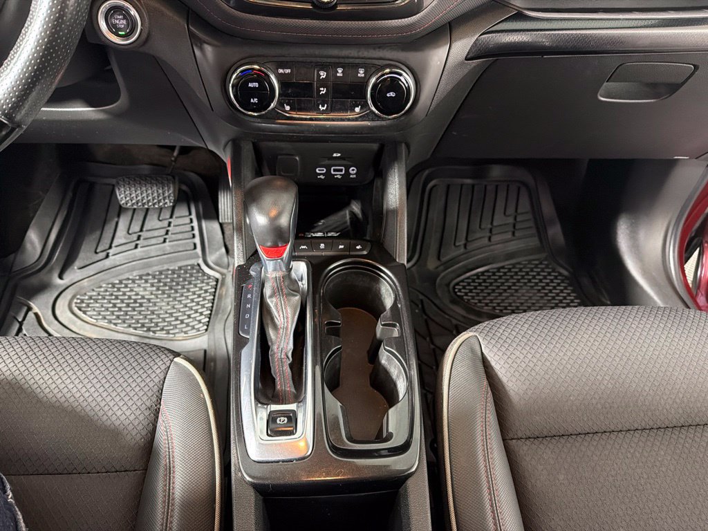 Used 2022 Chevrolet TrailBlazer RS w/ Technology Package FWD image 17