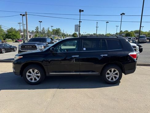 Used 2012 Toyota Highlander SE w/ Tow Pkg FWD image 9