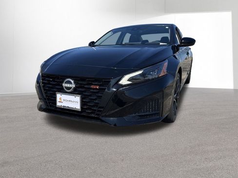 New 2026 Nissan Altima 2.5 SR w/ SR Midnight Edition Package image 36