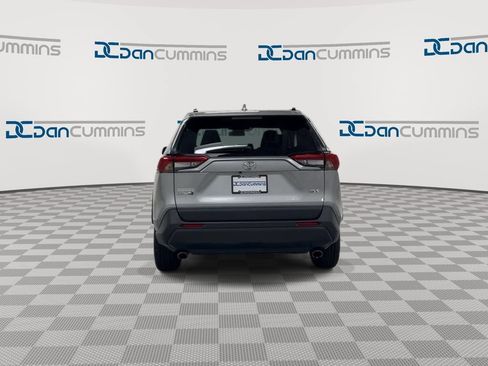 Used 2021 Toyota RAV4 XLE FWD image 7