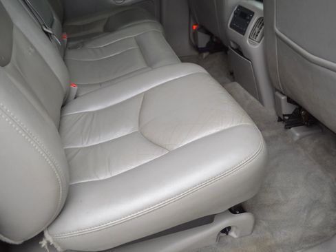 Used 2005 Chevrolet Avalanche Z71 w/ Sun And Sound Package image 21