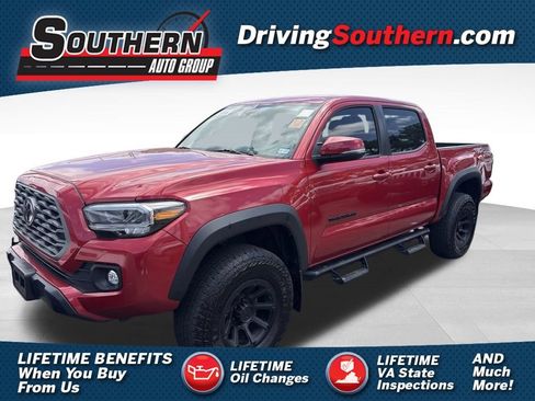 Used 2023 Toyota Tacoma TRD Off-Road w/ Technology Package AWD/4WD image 1