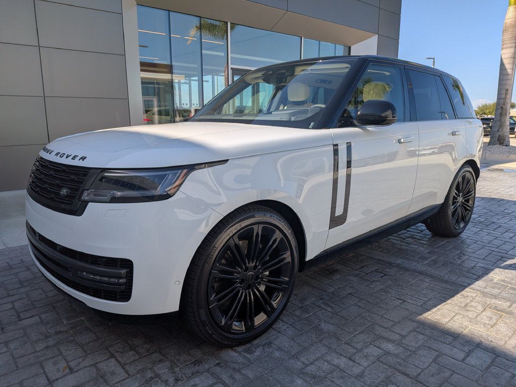 New 2026 Land Rover Range Rover SE AWD/4WD image 2