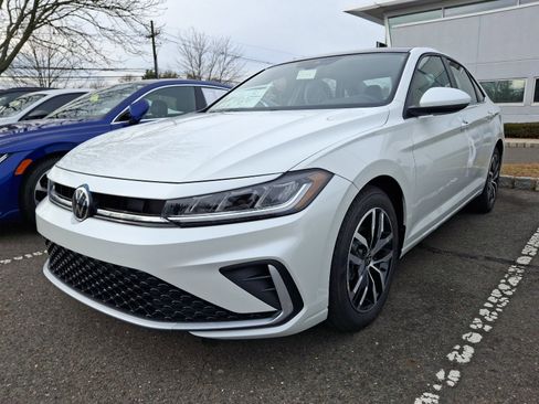 New 2026 Volkswagen Jetta SE image 3