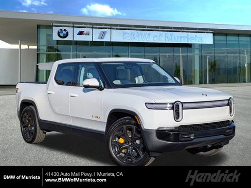 Used 2026 Rivian R1T Premium image 1