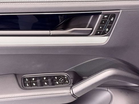 Certified 2026 Porsche Cayenne Coupe AWD/4WD image 23