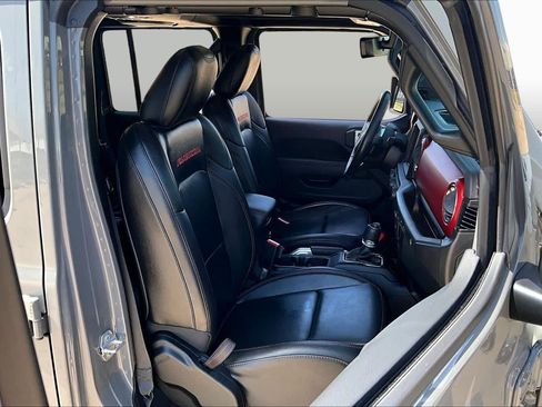 Used 2021 Jeep Wrangler Unlimited Rubicon AWD/4WD image 9