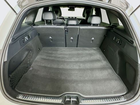 Used 2025 Mercedes-Benz GLC 300 image 25
