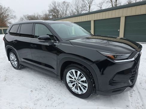 Used 2024 Toyota Grand Highlander Platinum image 10