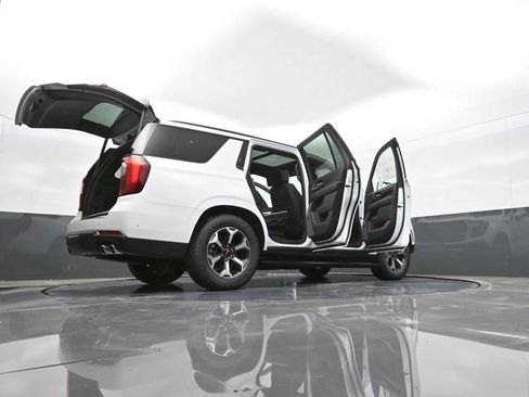 New 2025 GMC Yukon AT4 Ultimate w/ LPO, Illumination Package image 43