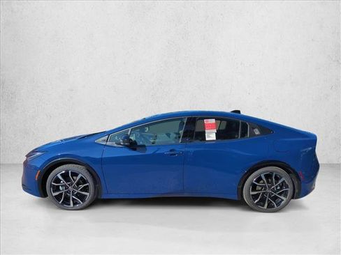 New 2026 Toyota Prius Plug-In Hybrid FWD image 4