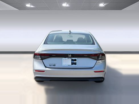 Used 2024 Honda Accord LX image 10