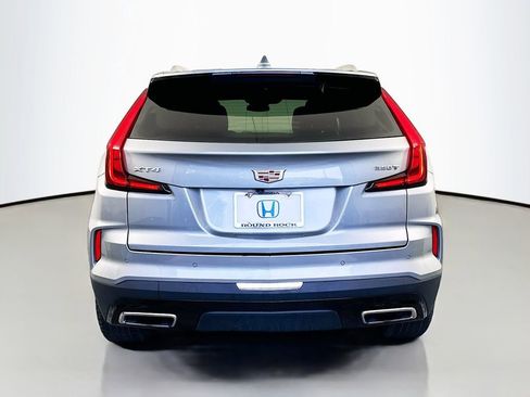 Used 2024 Cadillac XT4 Premium Luxury image 6
