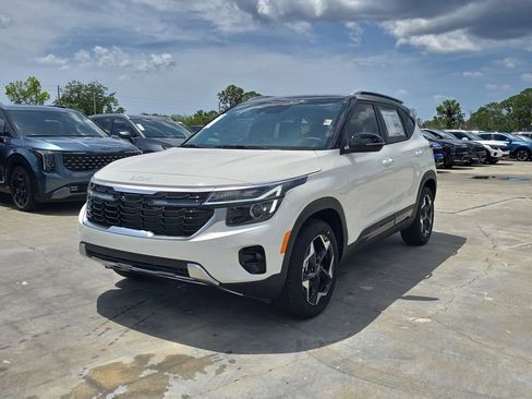 New 2026 Kia Seltos S FWD image 3