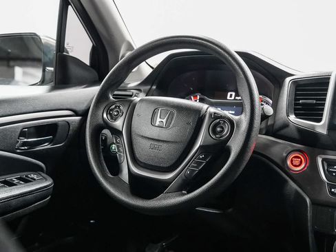 Used 2018 Honda Pilot LX image 15