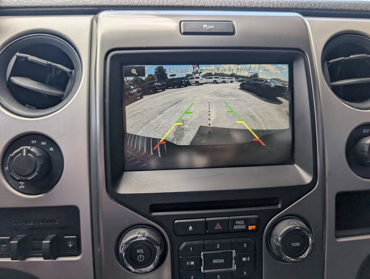 Used 2014 Ford F150 Raptor w/ Equipment Group 801A Luxury AWD/4WD image 17