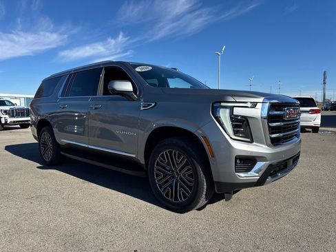 New 2026 GMC Yukon XL Elevation w/ LPO, Floor Liner Package AWD/4WD image 8