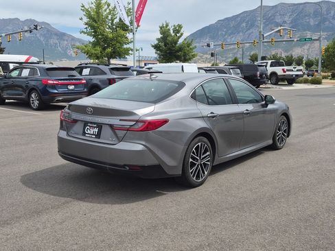 Used 2025 Toyota Camry XLE FWD image 3