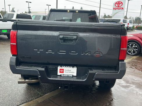Certified 2024 Toyota Tacoma TRD Off-Road image 6
