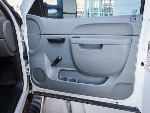 Used 2014 Chevrolet Silverado 2500 W/T image 25