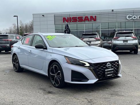 Certified 2023 Nissan Altima 2.5 SR w/ SR Premium Package AWD/4WD image 1