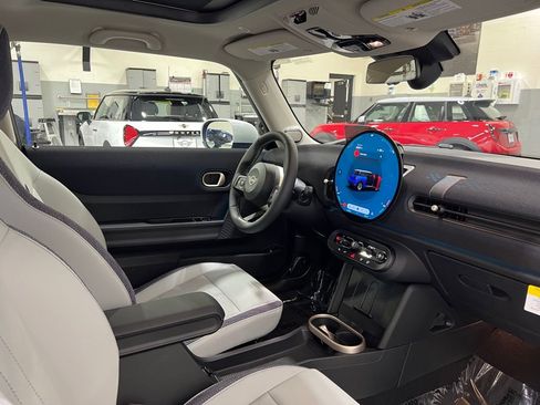 Certified 2025 MINI Cooper S image 22