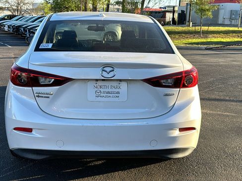 Used 2016 MAZDA MAZDA3 i Grand Touring image 7