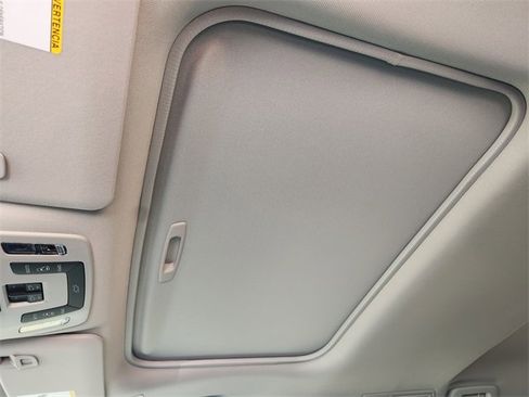 New 2026 Toyota Sienna XLE image 17