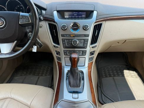 Used 2011 Cadillac CTS Luxury RWD image 15