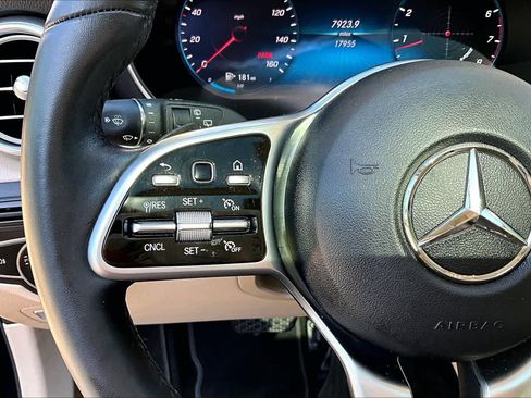 Certified 2022 Mercedes-Benz GLC 300 4MATIC image 23