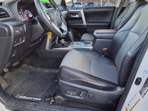 Used 2018 Toyota 4Runner SR5 image 7