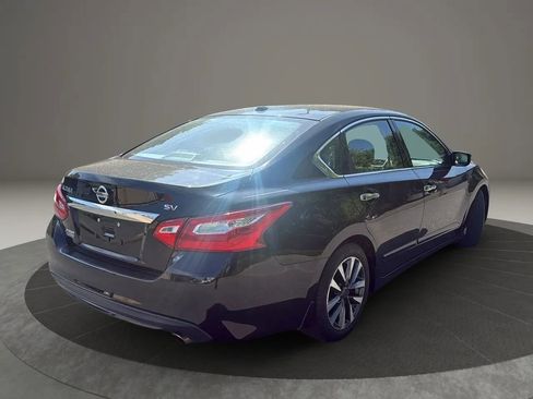 Used 2017 Nissan Altima 2.5 SV FWD image 6