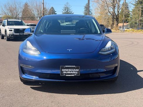 Used 2019 Tesla Model 3 Standard Range Plus image 2
