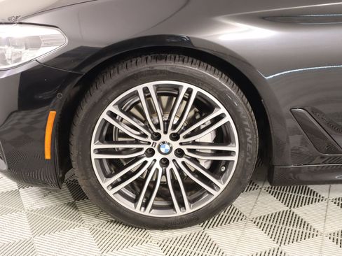 Used 2017 BMW 540i xDrive image 19