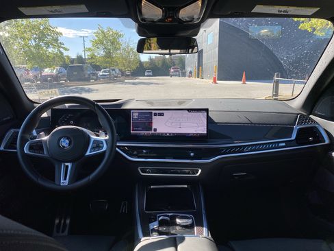 Used 2026 BMW X5 M60i image 25