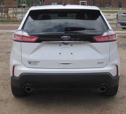 Used 2020 Ford Edge SE FWD image 4