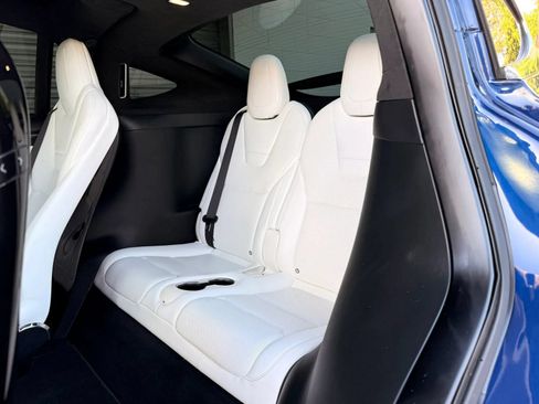 Used 2016 Tesla Model X 75D AWD/4WD image 21