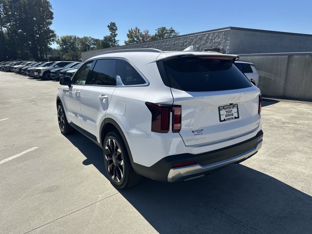 Certified 2025 Kia Sorento EX w/ Panoramic Sunroof Package AWD/4WD image 22