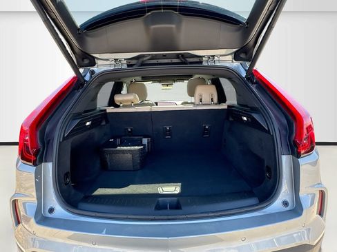 Used 2024 Cadillac XT4 Luxury FWD image 24