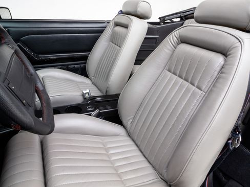 Used 1990 Ford Mustang GT RWD image 31